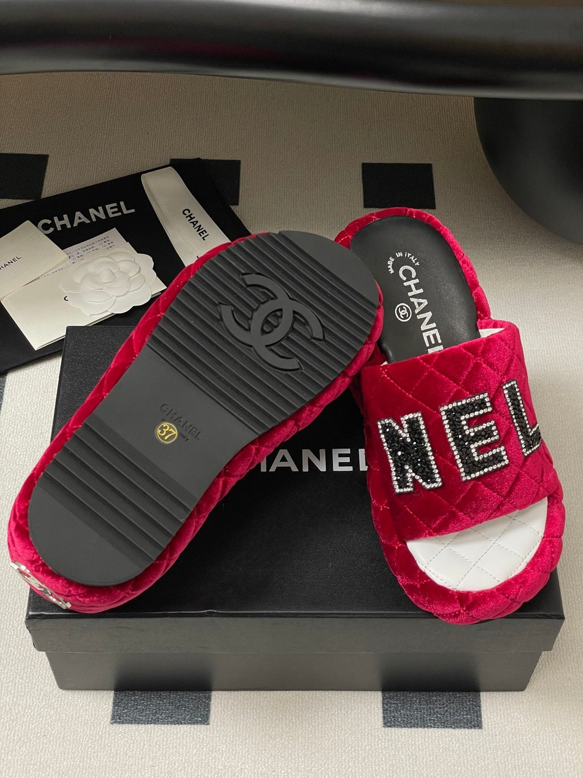 CC 25 Platform Slippers Red Velvet Sheepskin 334238