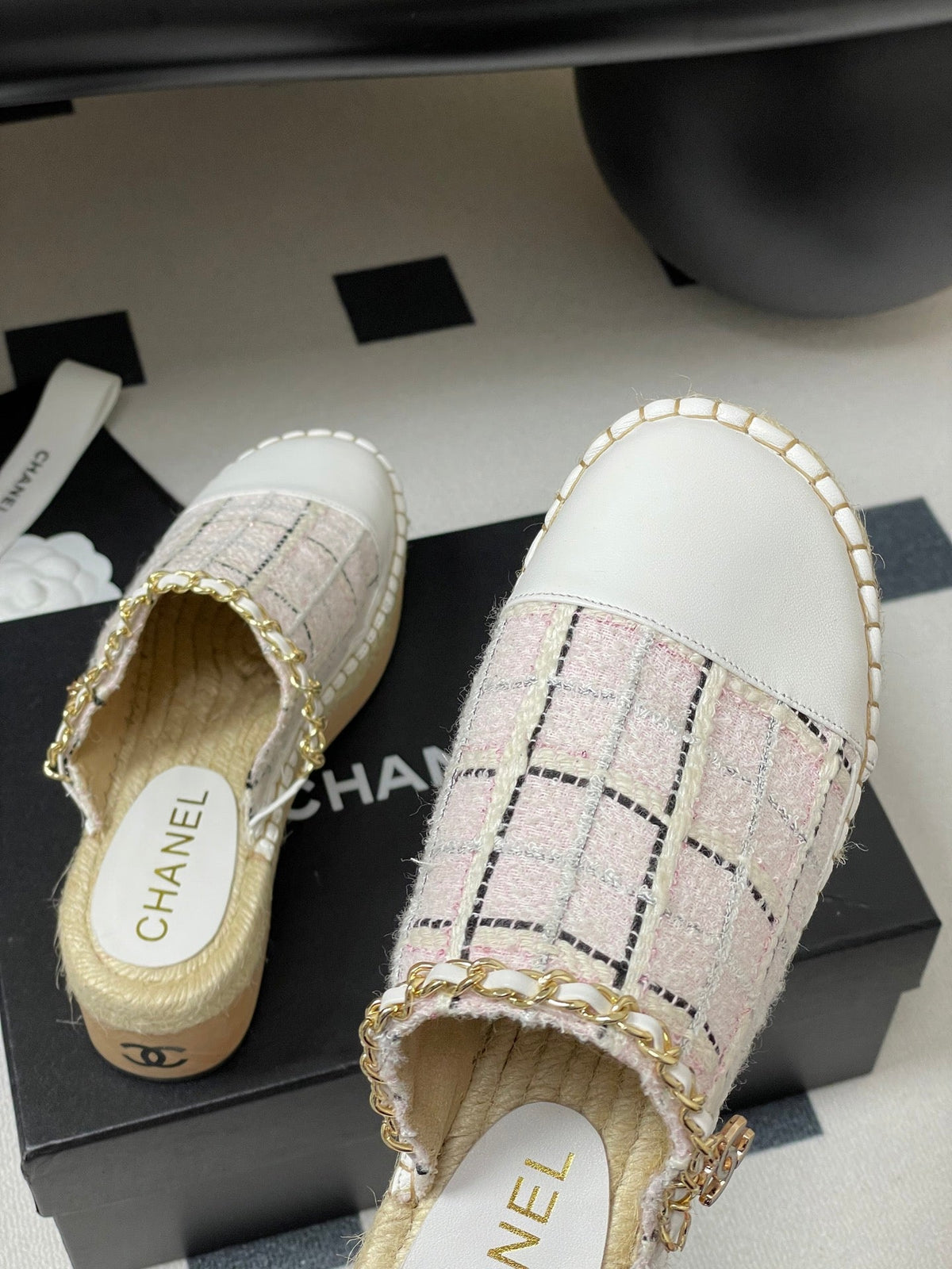 CC 25 Mules Tweed Pink Sheepskin 356397