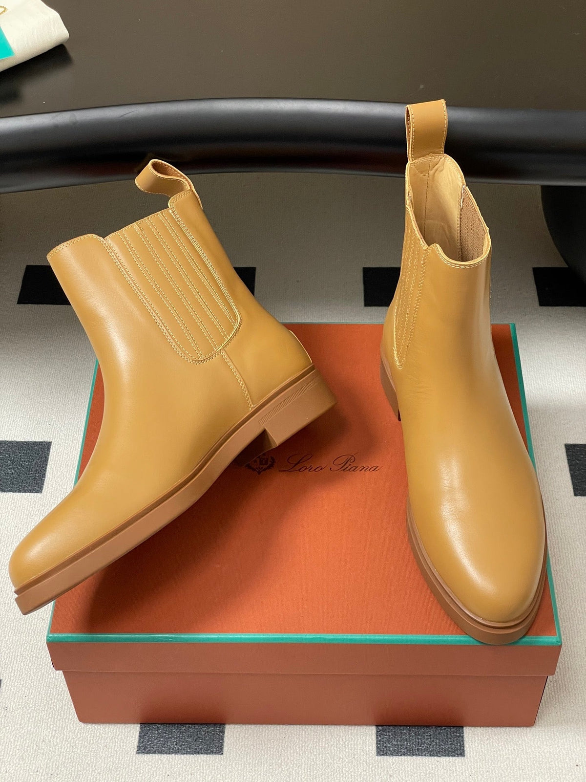 LP 25 Short Boot Tan Cowhide 534656