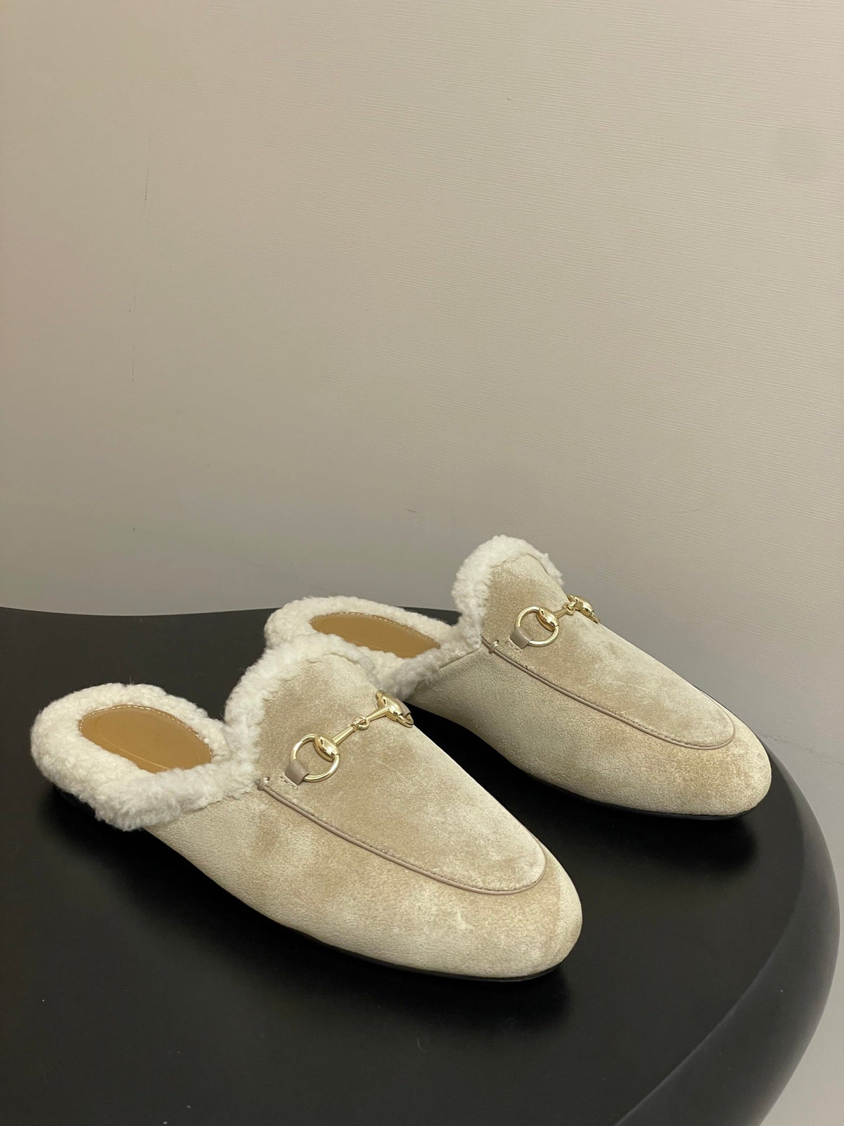 GG horsebit flat mules ivory suede and wool 534709