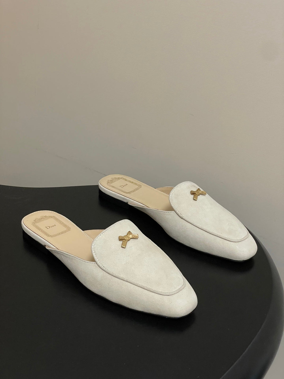 CD 26 Bow Mules Ivory Beige Suede Cowhide 632594