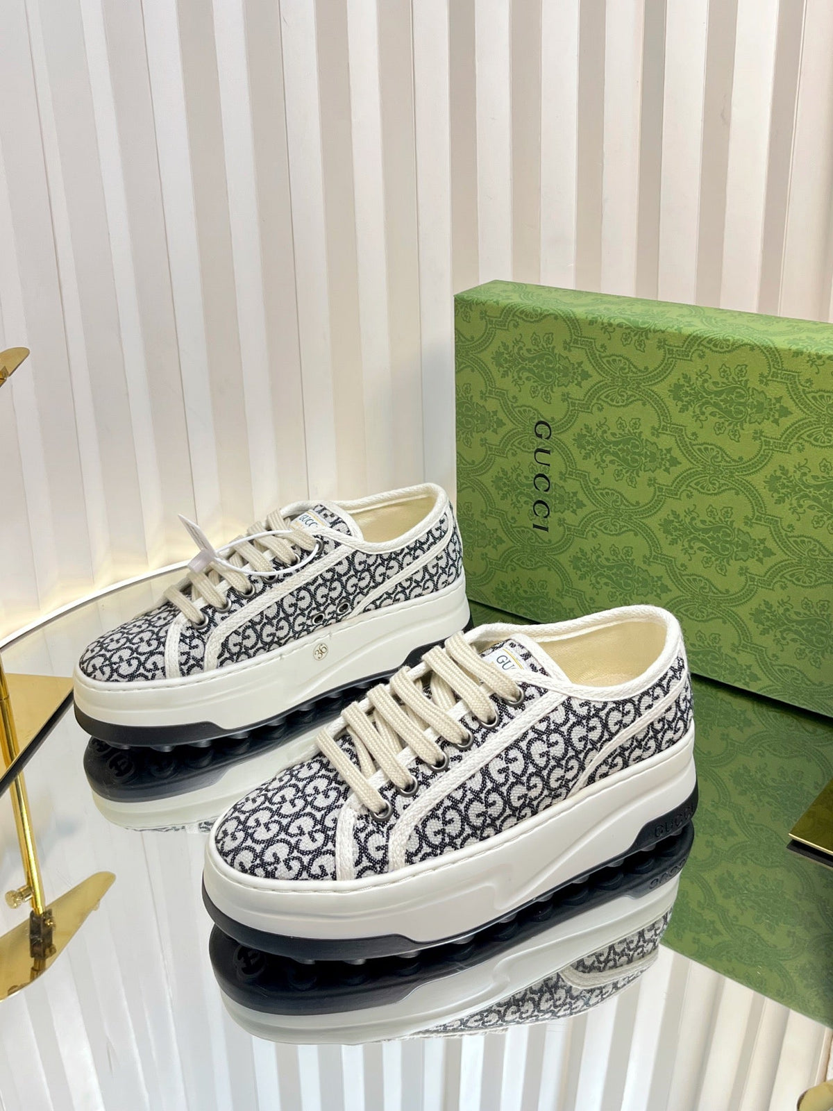 GG Women's GG sneaker Grey Monogram Fabric 234268