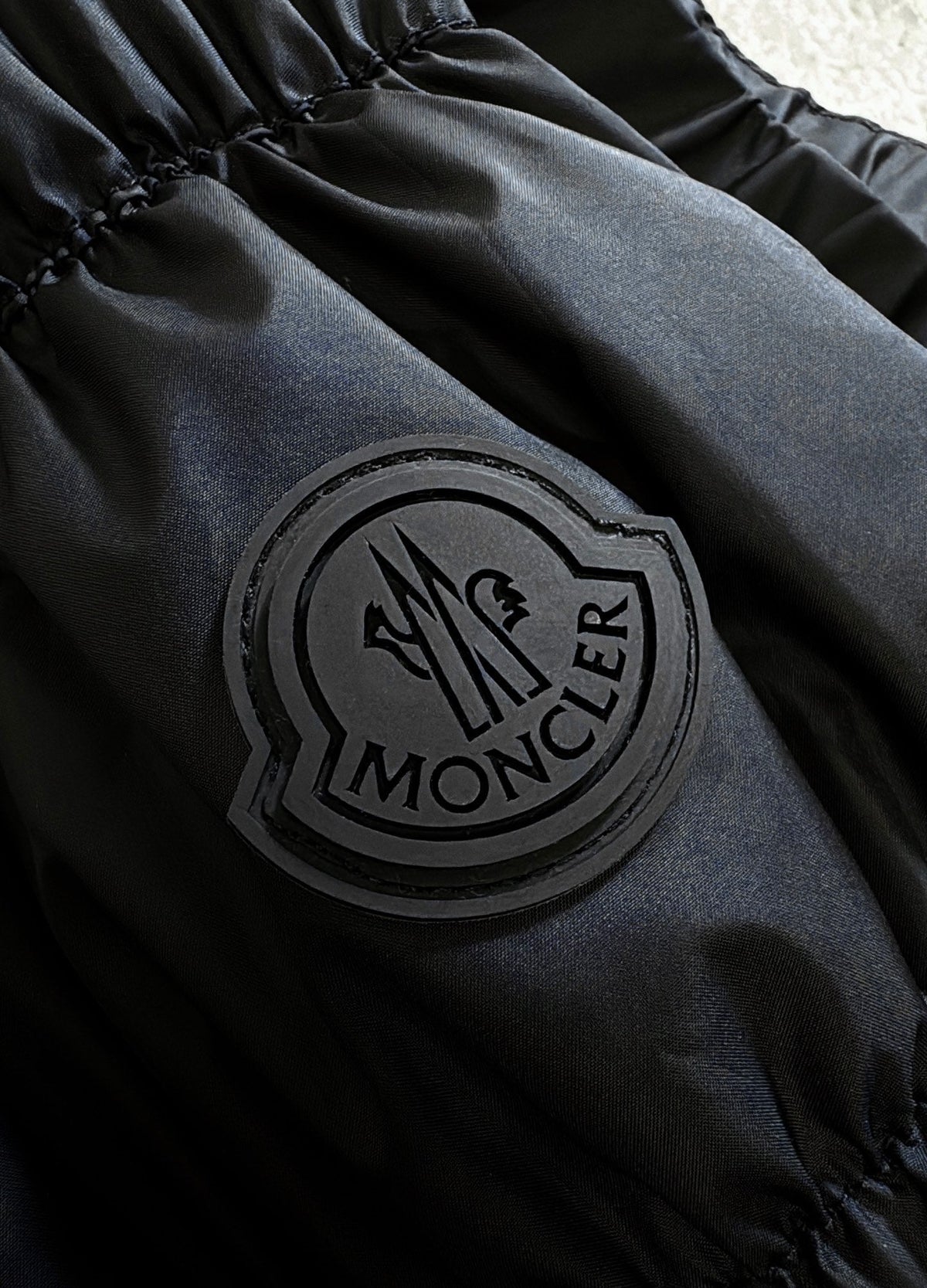 Moncler 2025 Apriate Vest Black Polyester Down