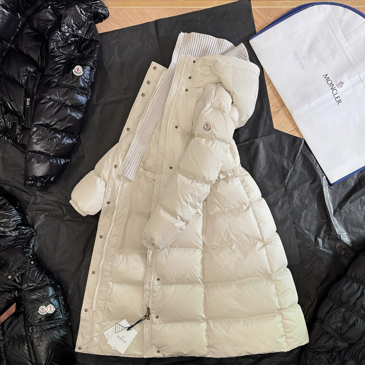 Moncler 2025 Chamer Wool-Trimmed Hooded Long Jacket Cream Down
