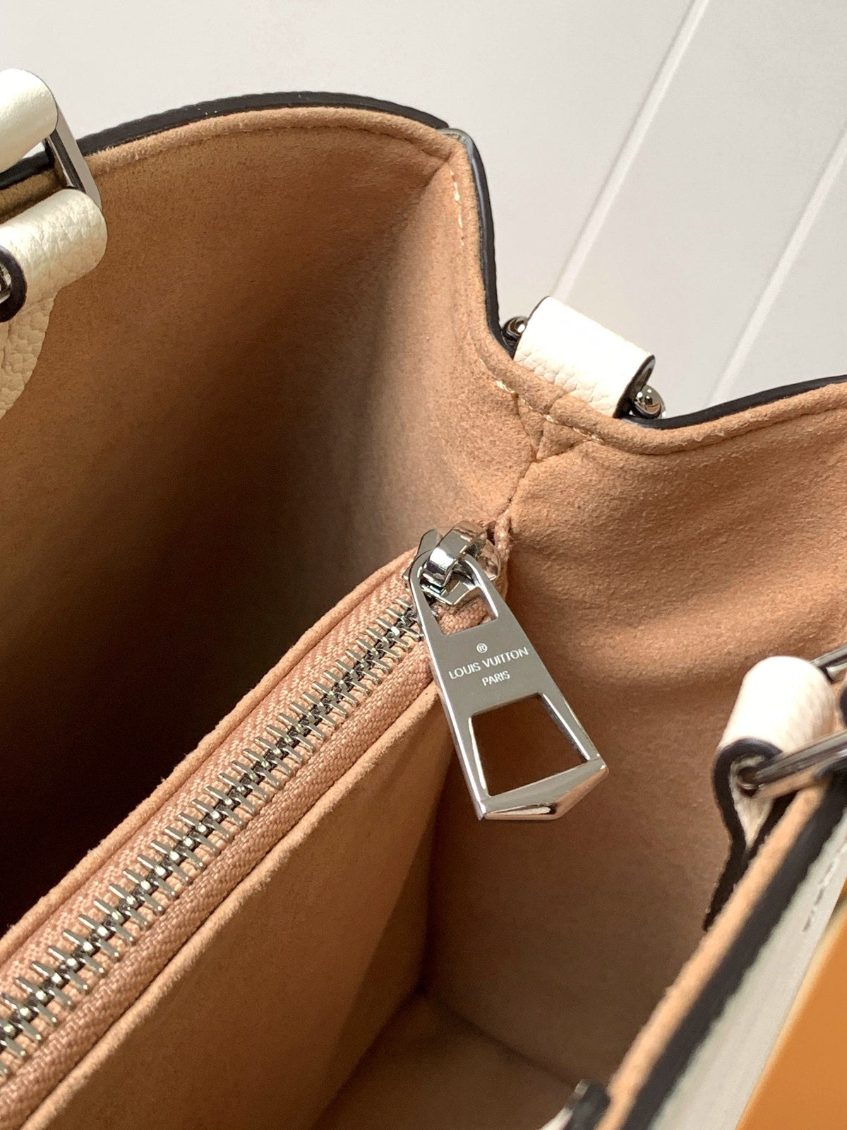 LV Marelle 30cm Tote Bag White mix Brown Epi grain leather 241070