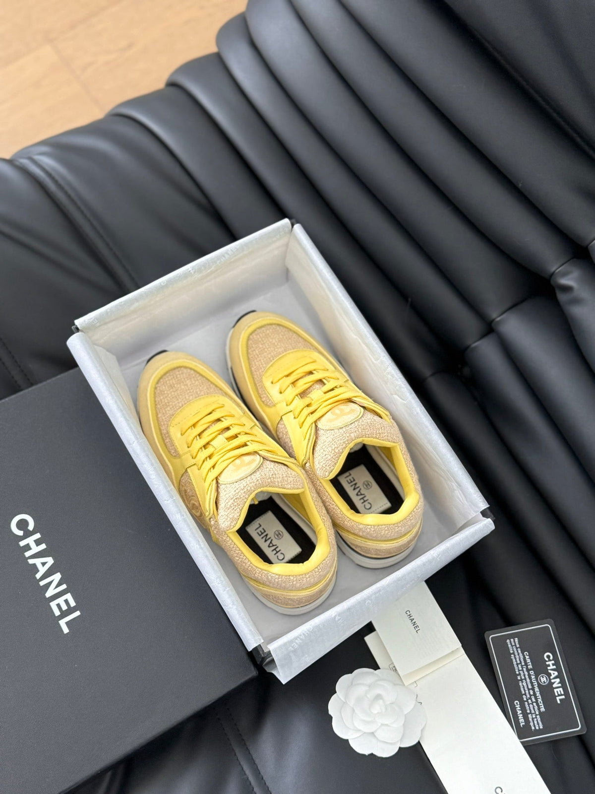 cc sneaker beige tweed yellow suede