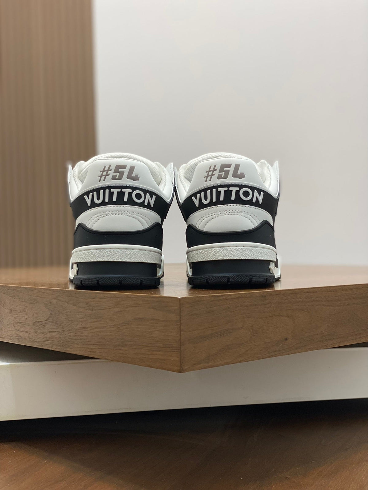 LV TRAINER  BLACK WHITE SNEAKER