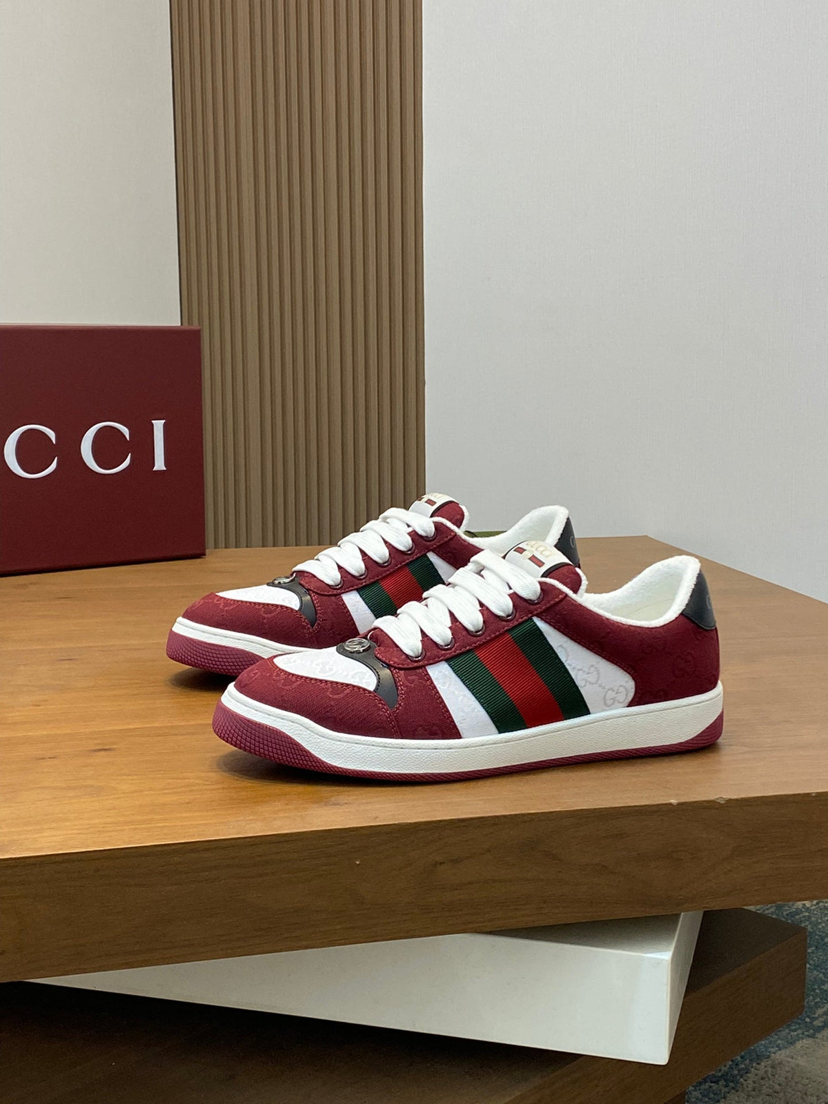 GG Men's Screener Sneaker Red White Canvas 534049