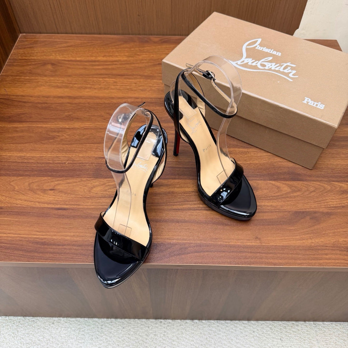 Christian Louboutin 2026 Sandal Patent Leather 870879