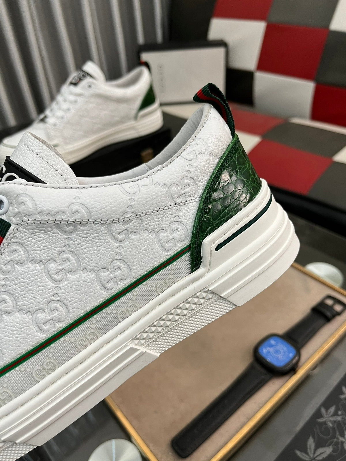 GG Men's ACE Sneaker White Green Embossed Cowhide 543293