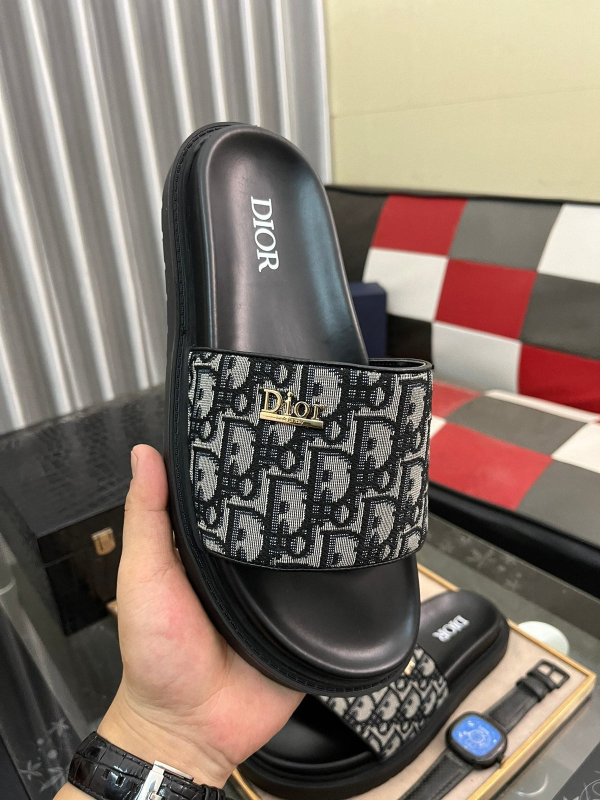 CD AQUA SLIDE SANDAL BLACK AND GRAY JACQUARD