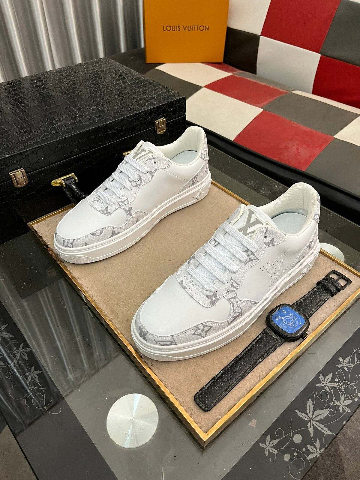 LV CLASSIC TRAINER SHOES IN WHITE MONOGRAM CALFKSIN AND SUEDE