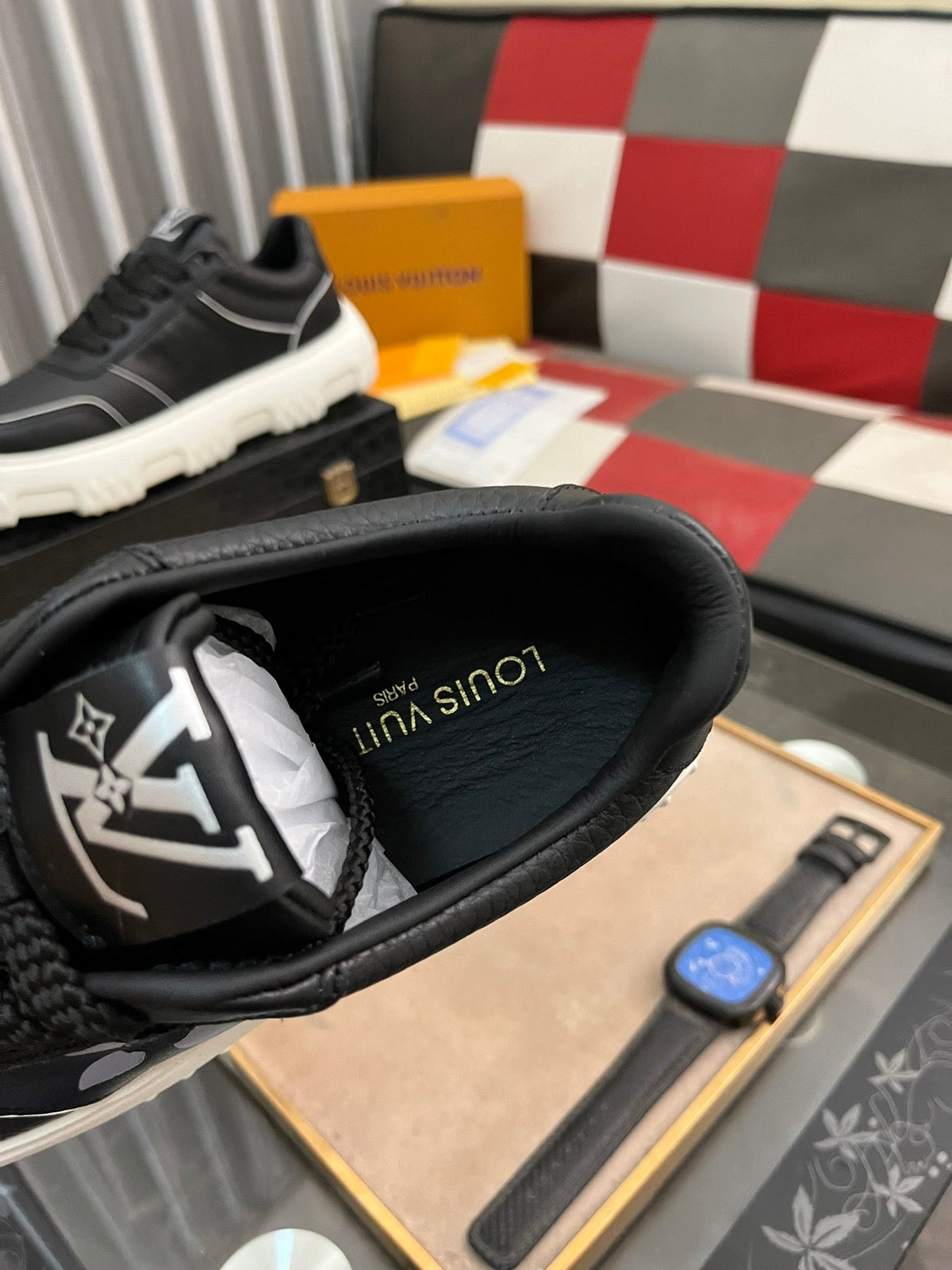 LV SNEAKER BLACK MONOGRAM CALFSKIN