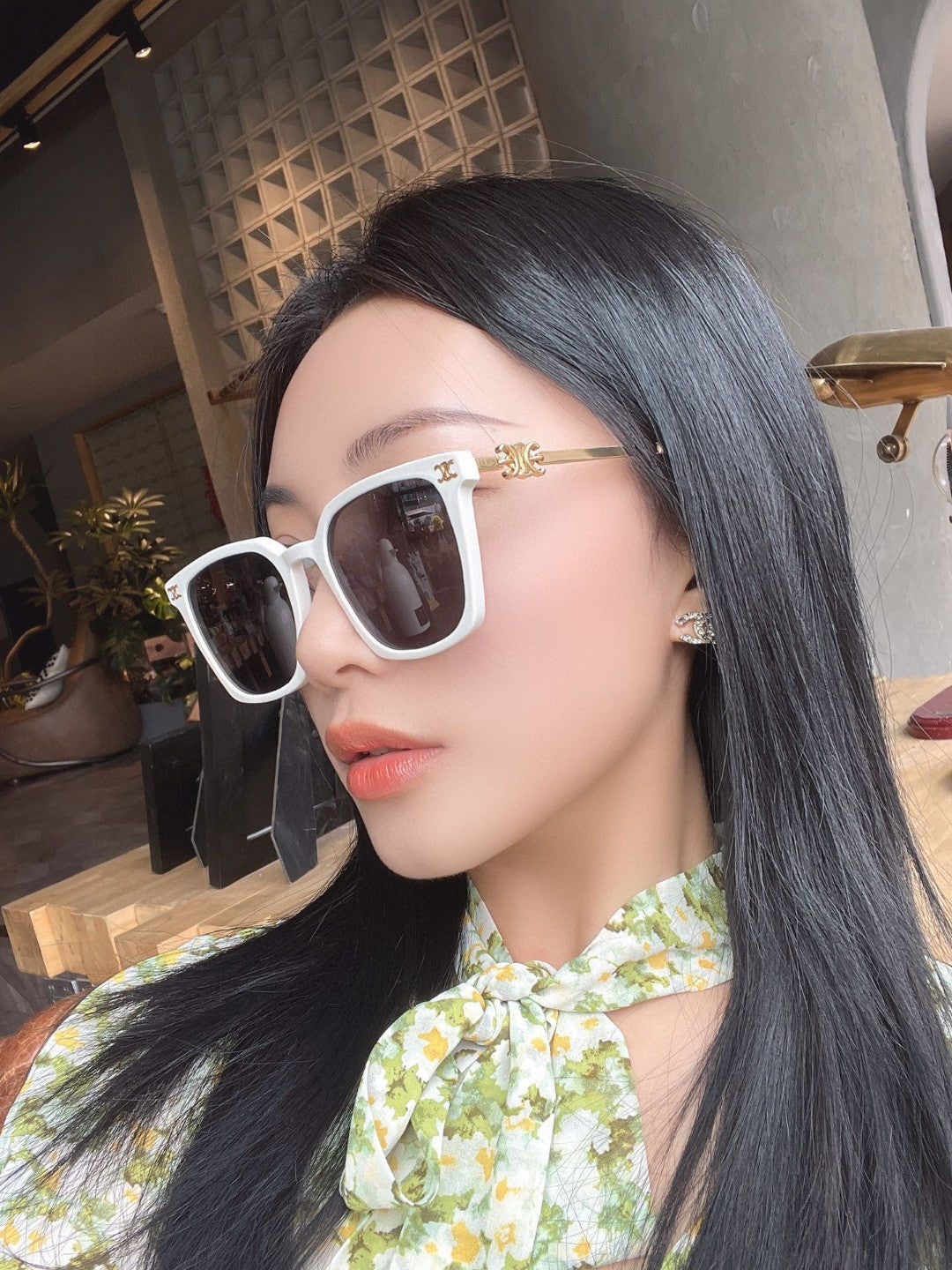 TRIOMPHE SUNGLASS 497817 IN WHITE METAL BLACK LENSES