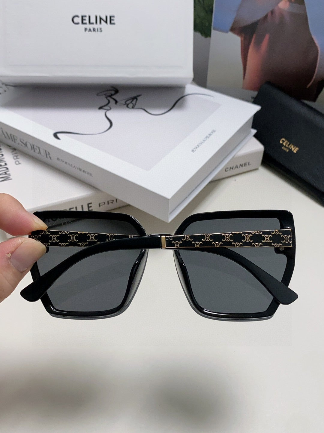 TRIOMPHE SUNGLASS 497831 IN BLACK ACETATE EMBOSSED LOGO