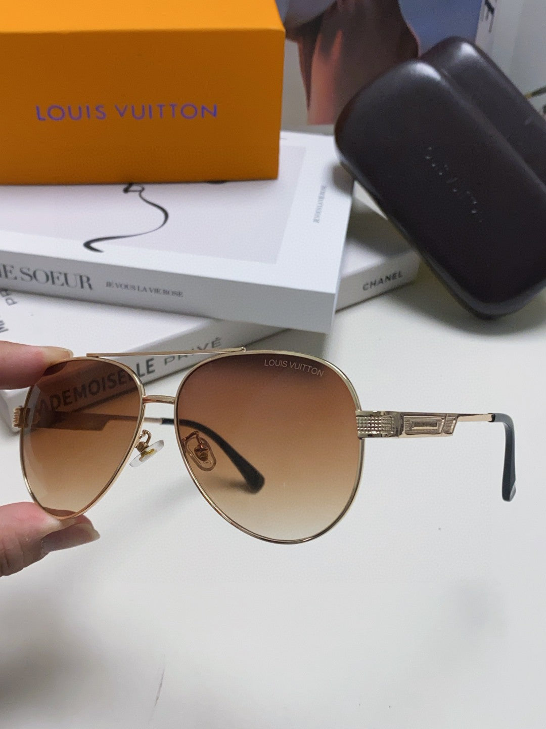 PILOT SUNGLASS 581363 IN GOLD METAL BROWN SMOKE LENSES