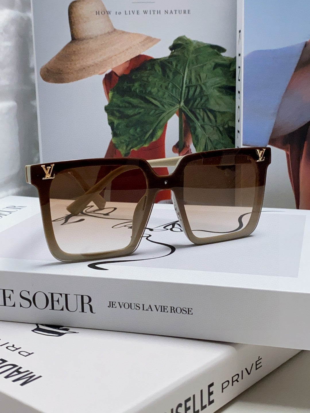 SQUARE SUNGLASS 581368 IN BEIGE ACETATE