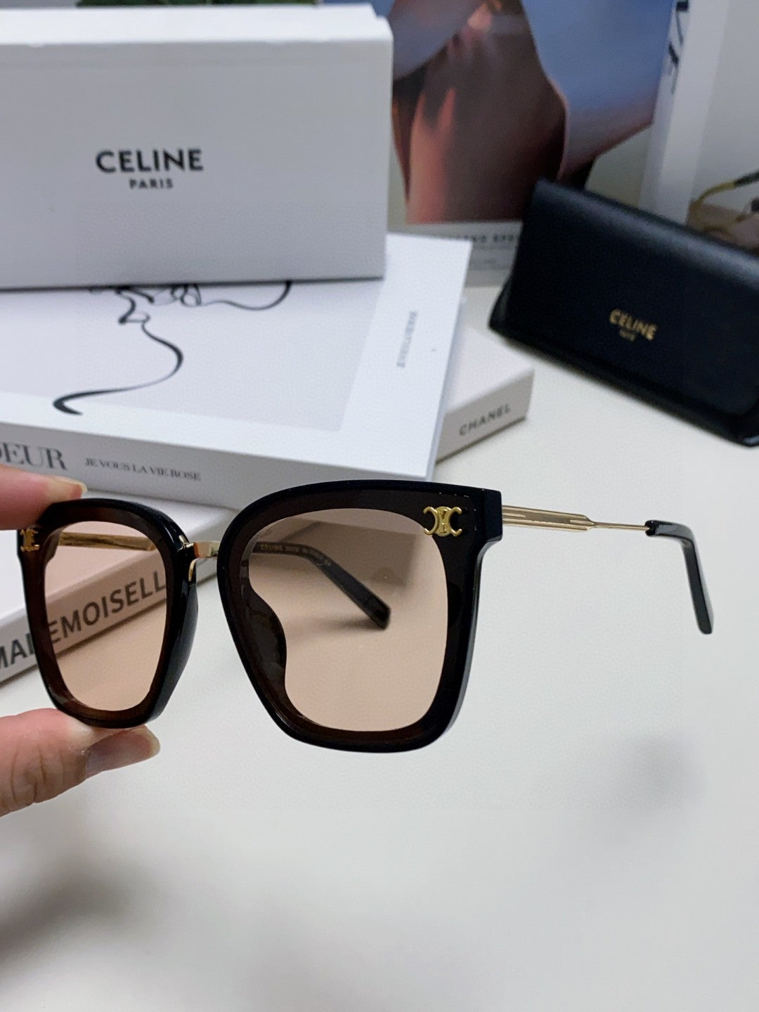 TRIOMPHE SUNGLASSES 548589 IN BLACK ACETATE GRADIENT SMOKE LENSES