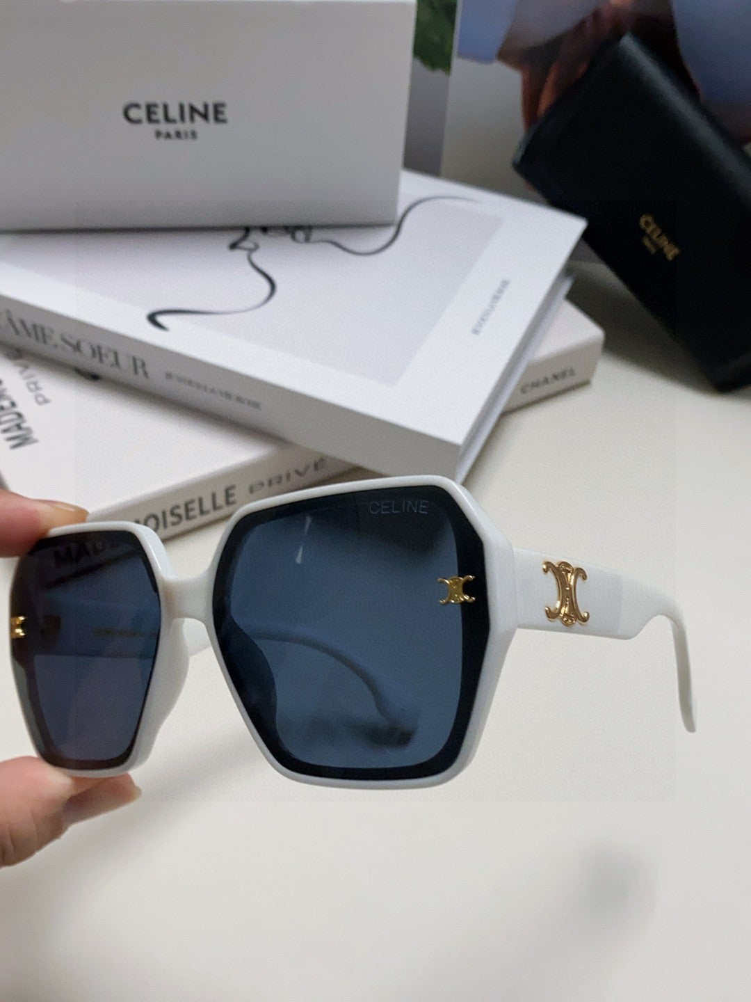 TRIOMPHE SUNGLASSES 552771 IN WHITE ACETATE