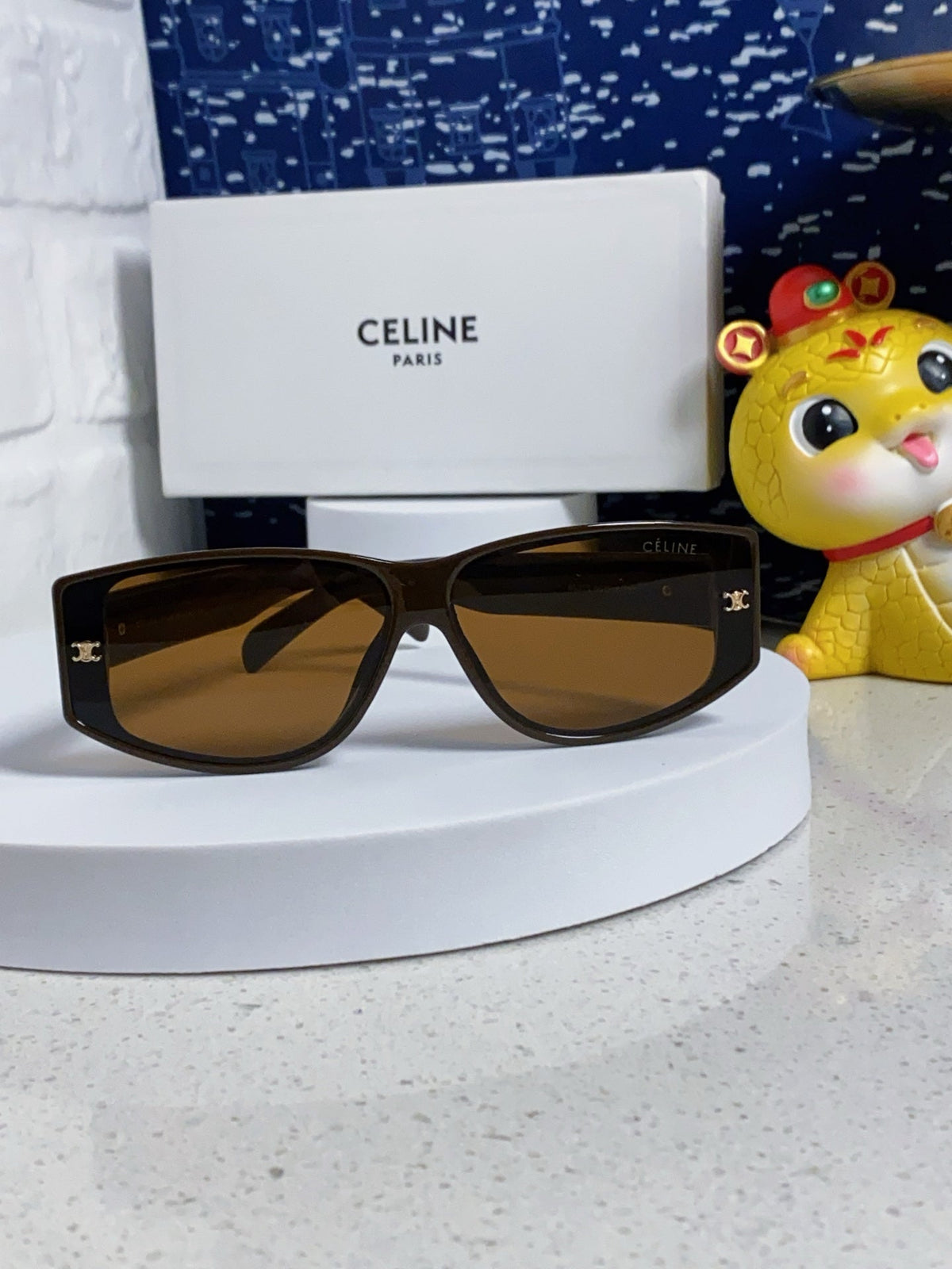TRIOMPHE SUNGLASS 533219 IN CARAMEL ACETATE