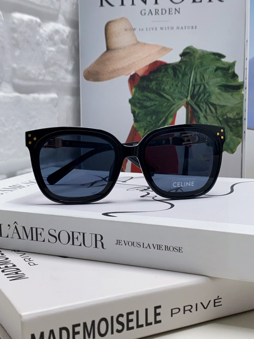 TRIOMPHE SUNGLASSES  573252 IN BLACK ACETATE METAL LOGO