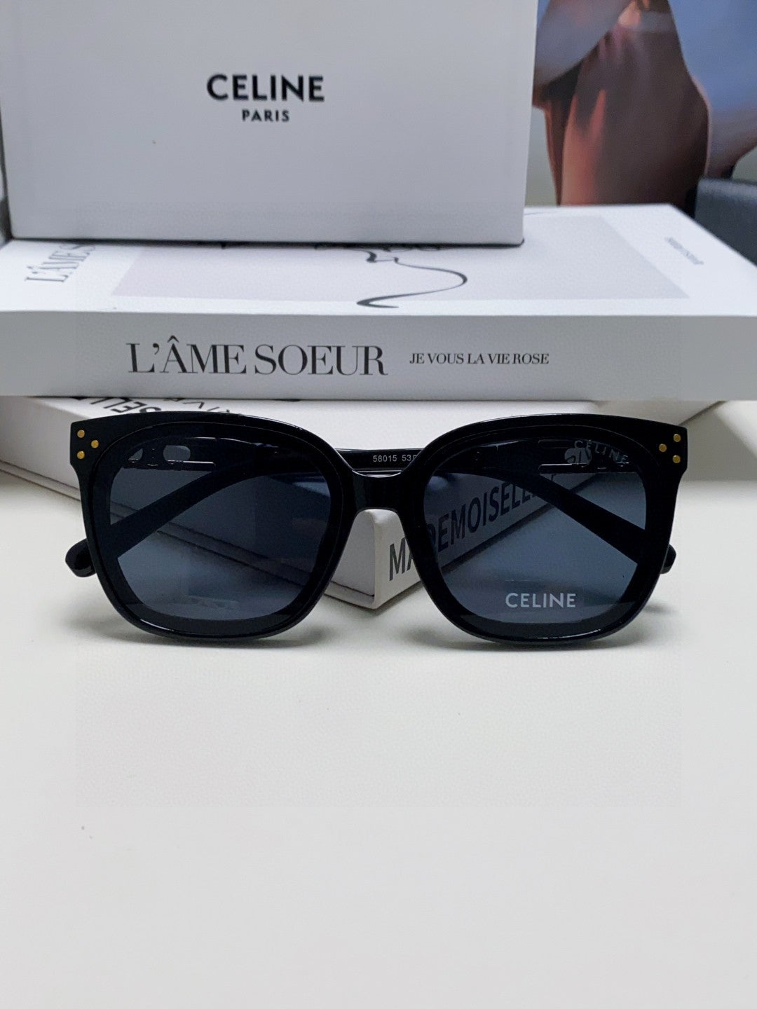 TRIOMPHE SUNGLASSES  573252 IN BLACK ACETATE METAL LOGO