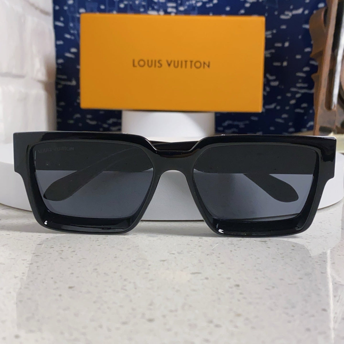 RECTANGLE SUNGLASSES 575849 BLACK IN ACETATE