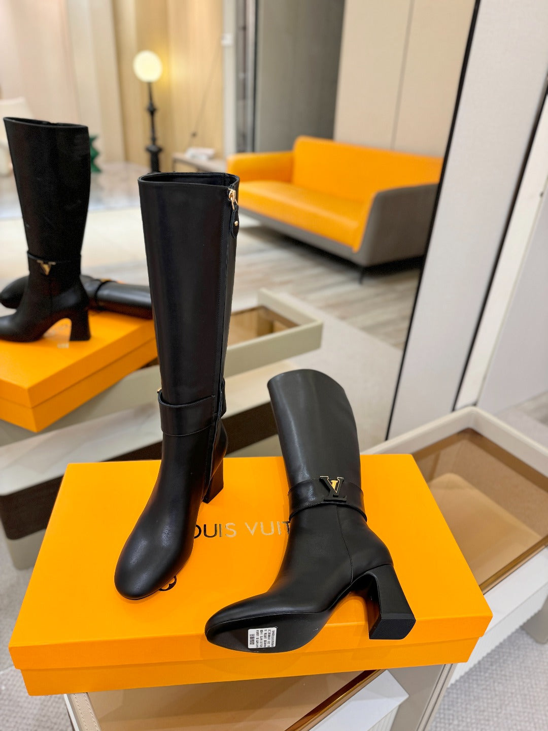 LV 25 Long Boots 75 Black Sheepskin 573740