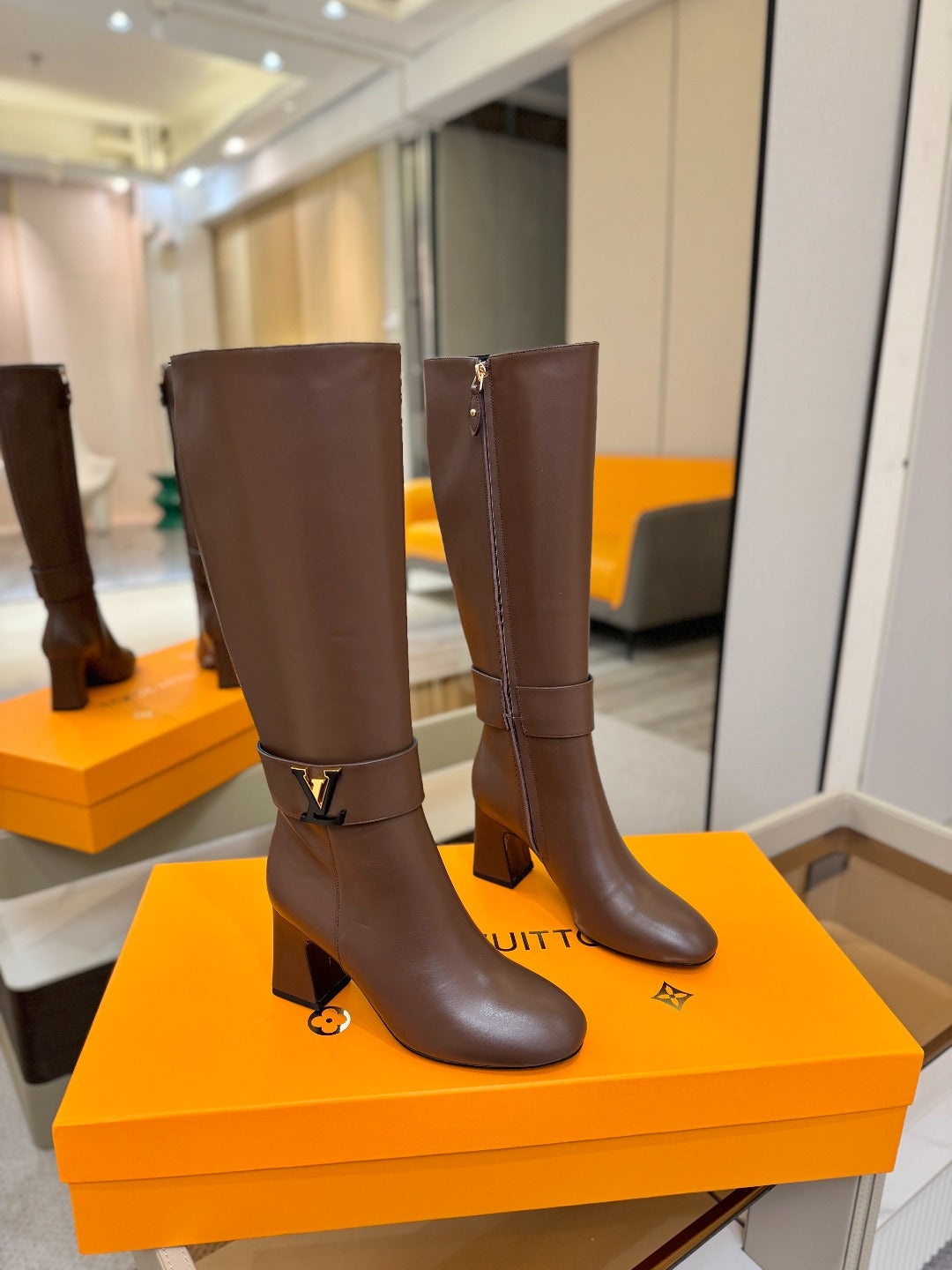 LV 25 Long Boots 75 Brown Sheepskin 573741