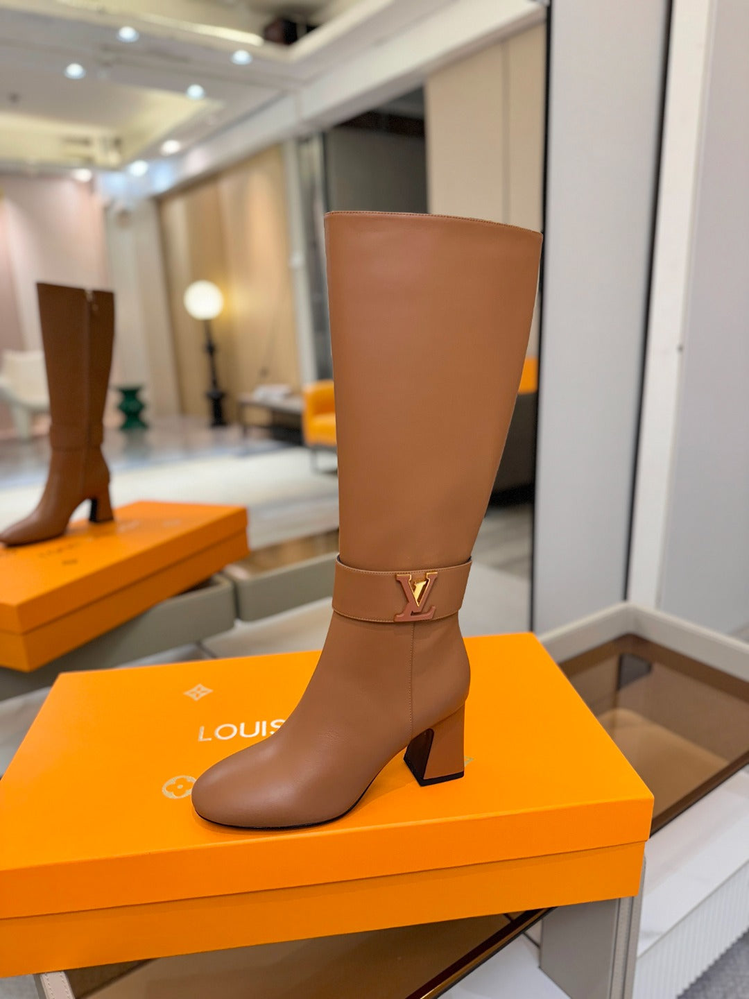 LV 25 Long Boots 75 Camel Sheepskin 573742