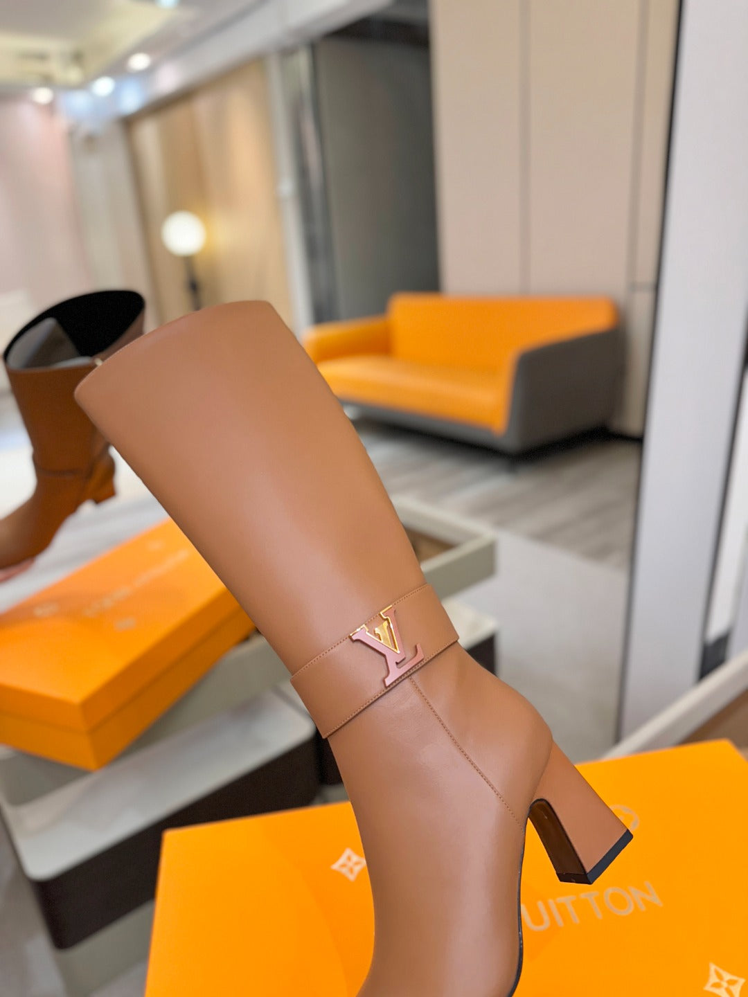 LV 25 Long Boots 75 Camel Sheepskin 573742
