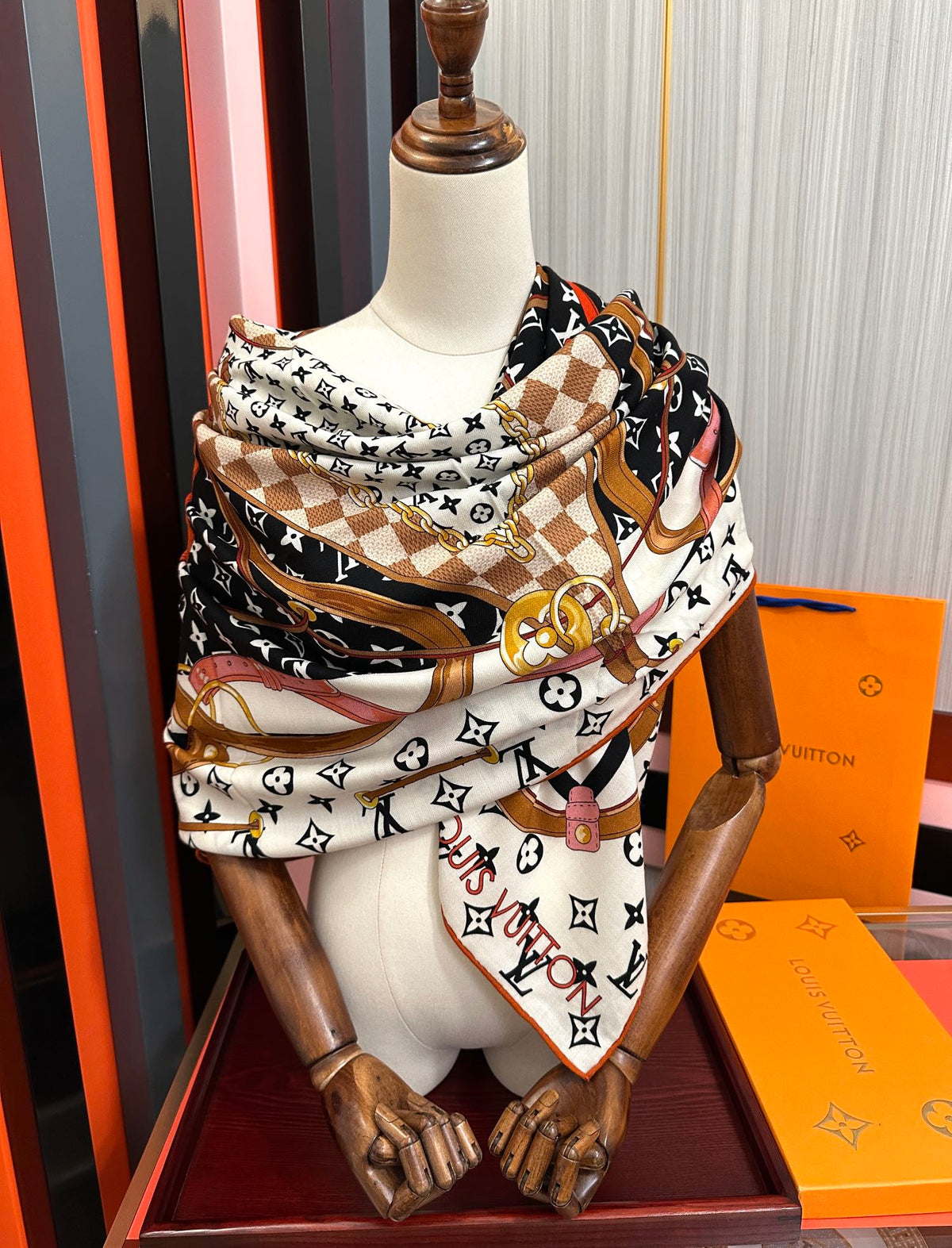 LV Scarf 140cm Black White Brown Silk Cashmere 968685