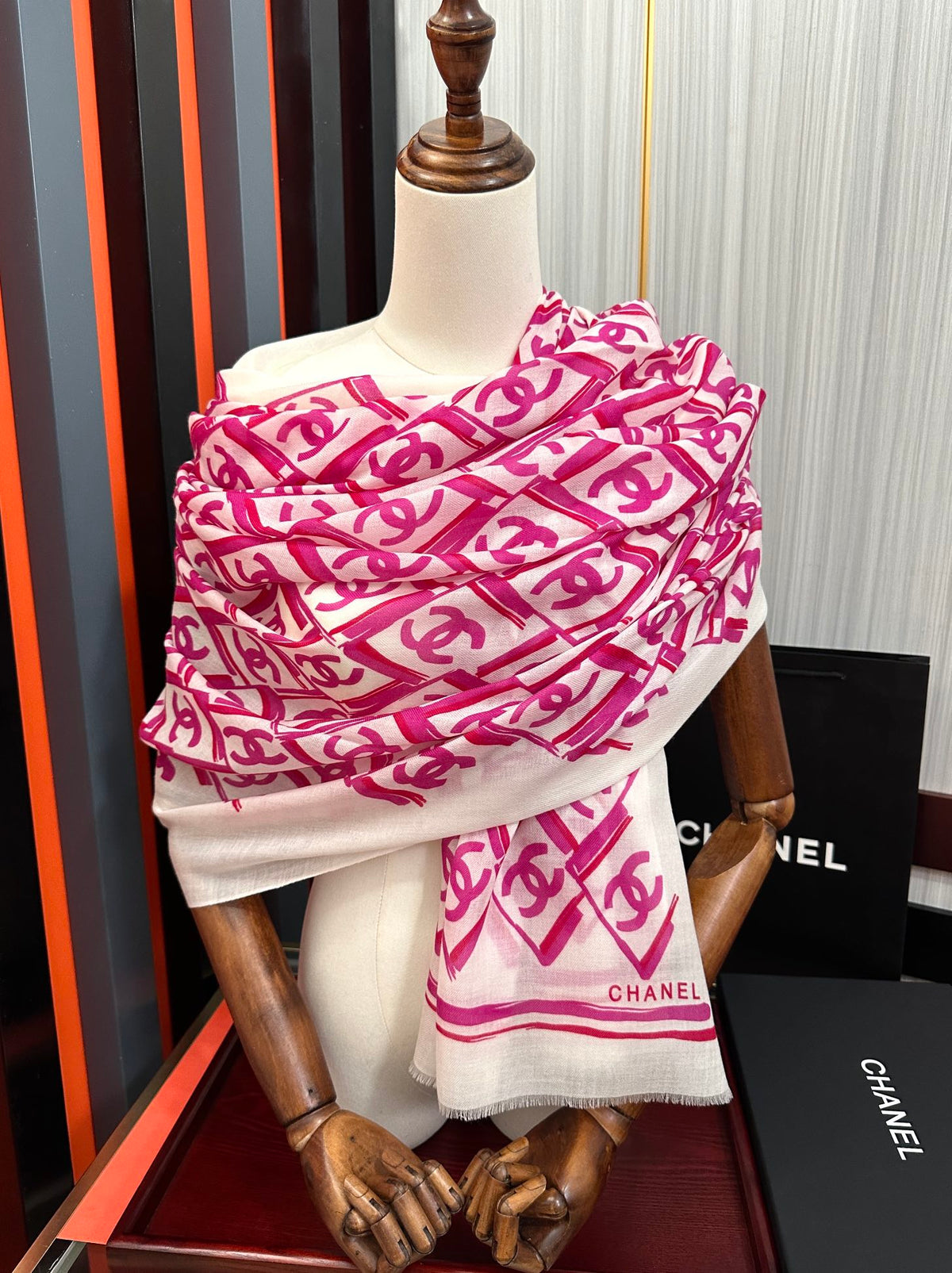 LV Latest Style 200cm White Pink Cashmere 970873