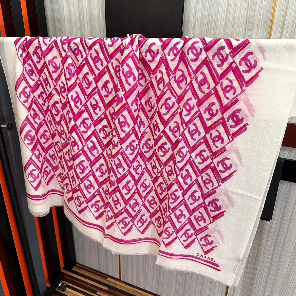 LV Latest Style 200cm White Pink Cashmere 970873