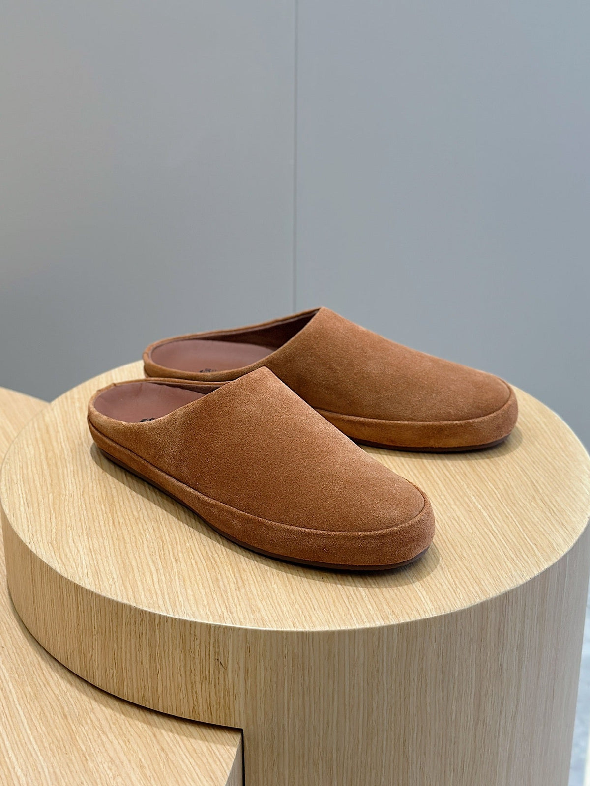LP TOMORI SABOT MULES TAWNY SUEDE