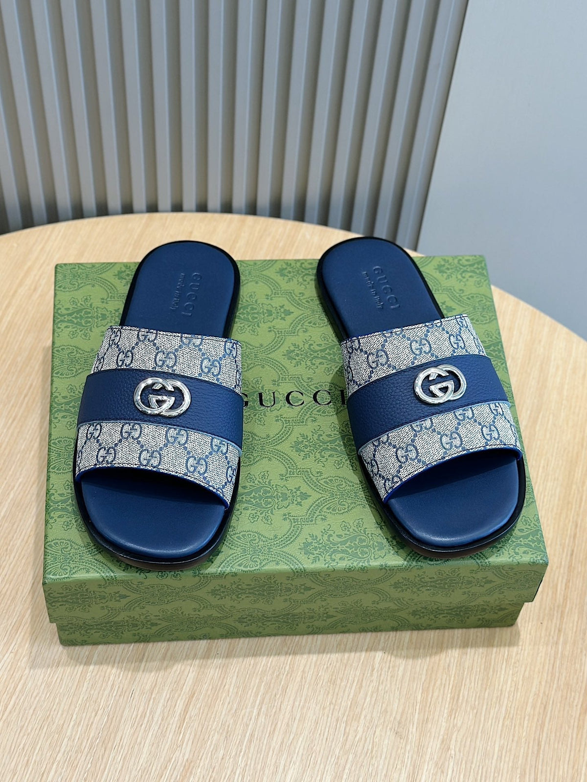 GG Men's Interlocking G Slides Blue Cowhide 547641