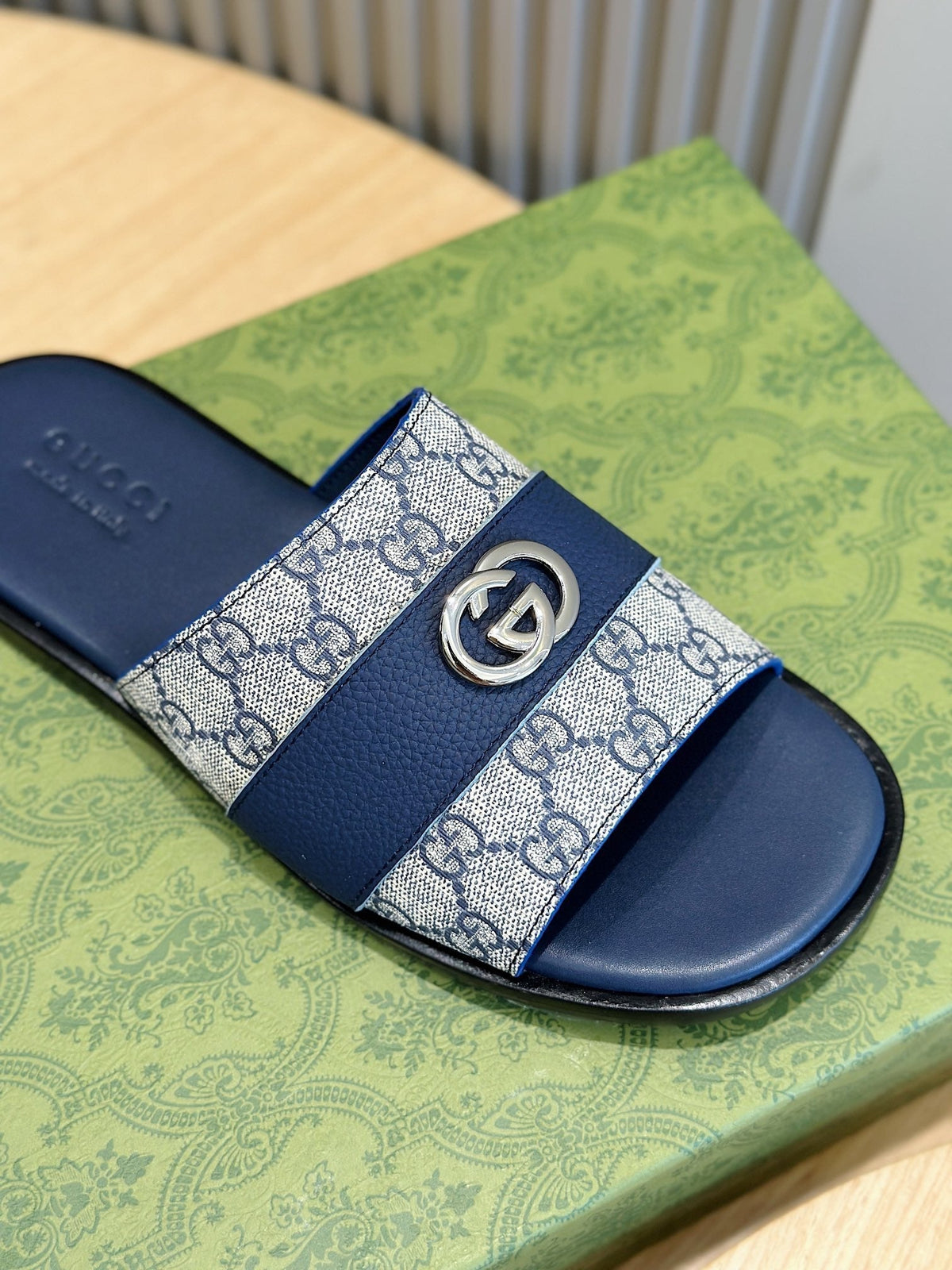 GG Men's Interlocking G Slides Blue Cowhide 547641