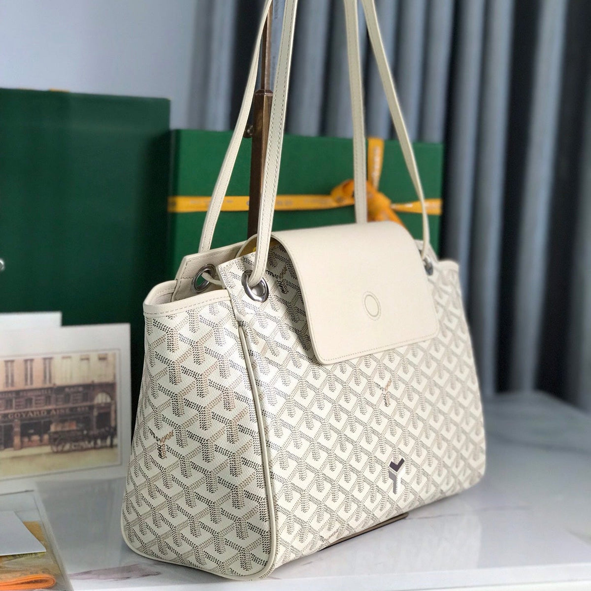 ROUETTE SOUPLE BAG 30 IN WHITE GOYARDINE CANVAS AND CALFSKIN