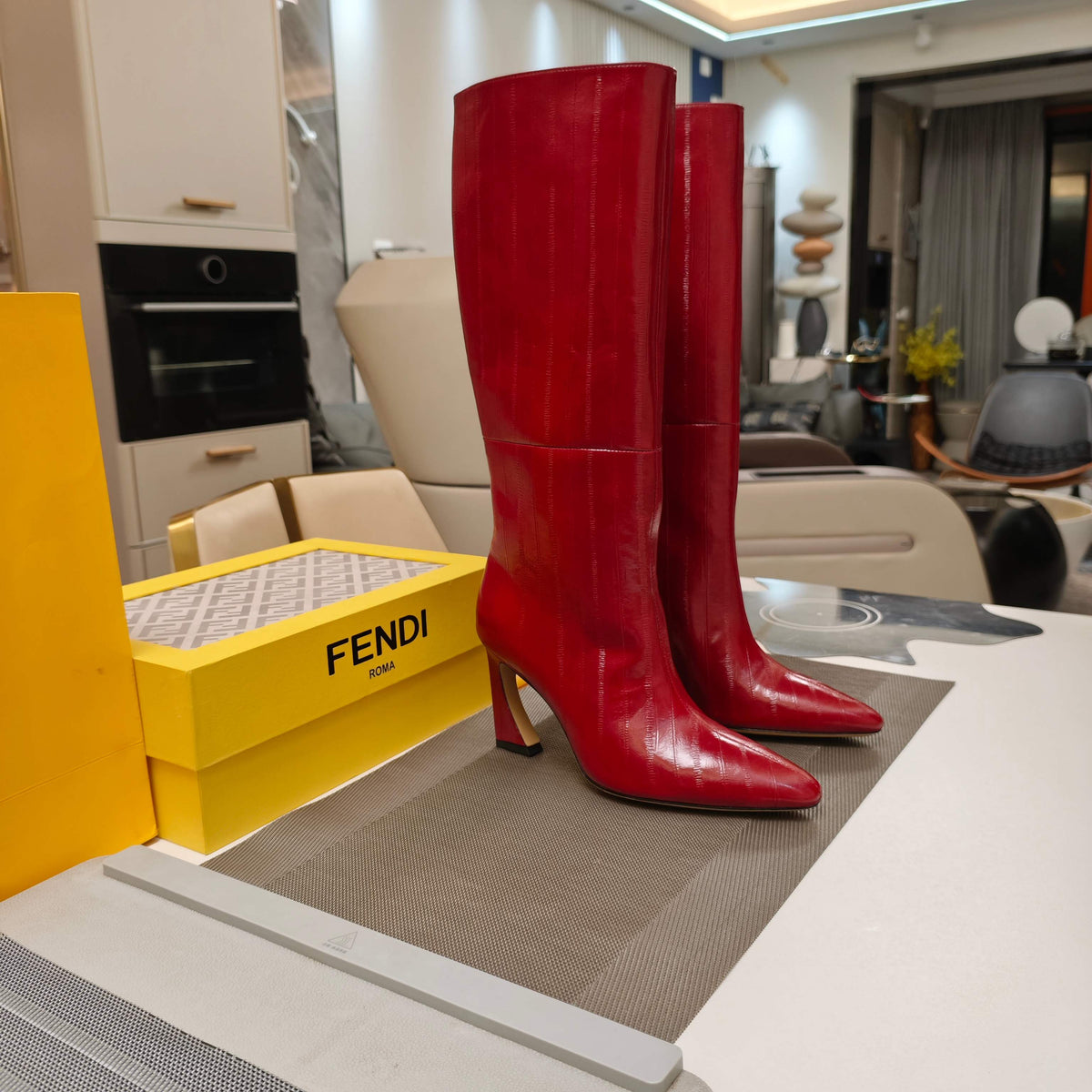 Fendi 25ss high-heeled boots red sheepskin 502721
