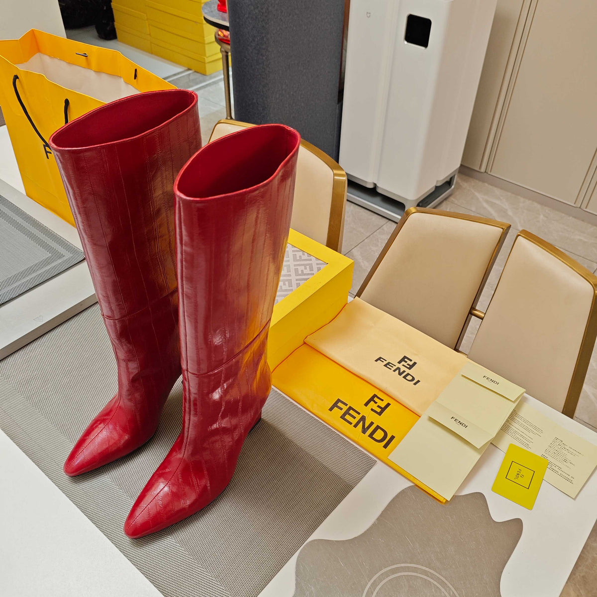 Fendi 25ss high-heeled boots red sheepskin 502721