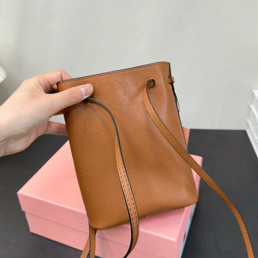 PHONE BAG 15 IN CINNAMON BROWN CALFSKIN