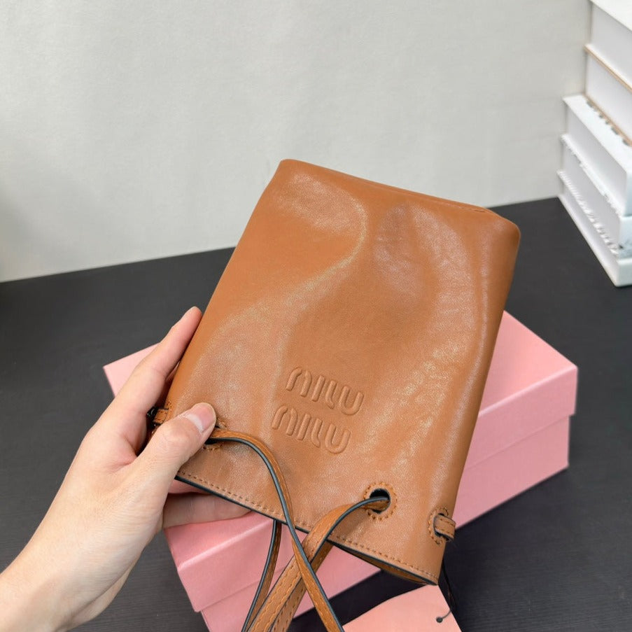 PHONE BAG 15 IN CINNAMON BROWN CALFSKIN