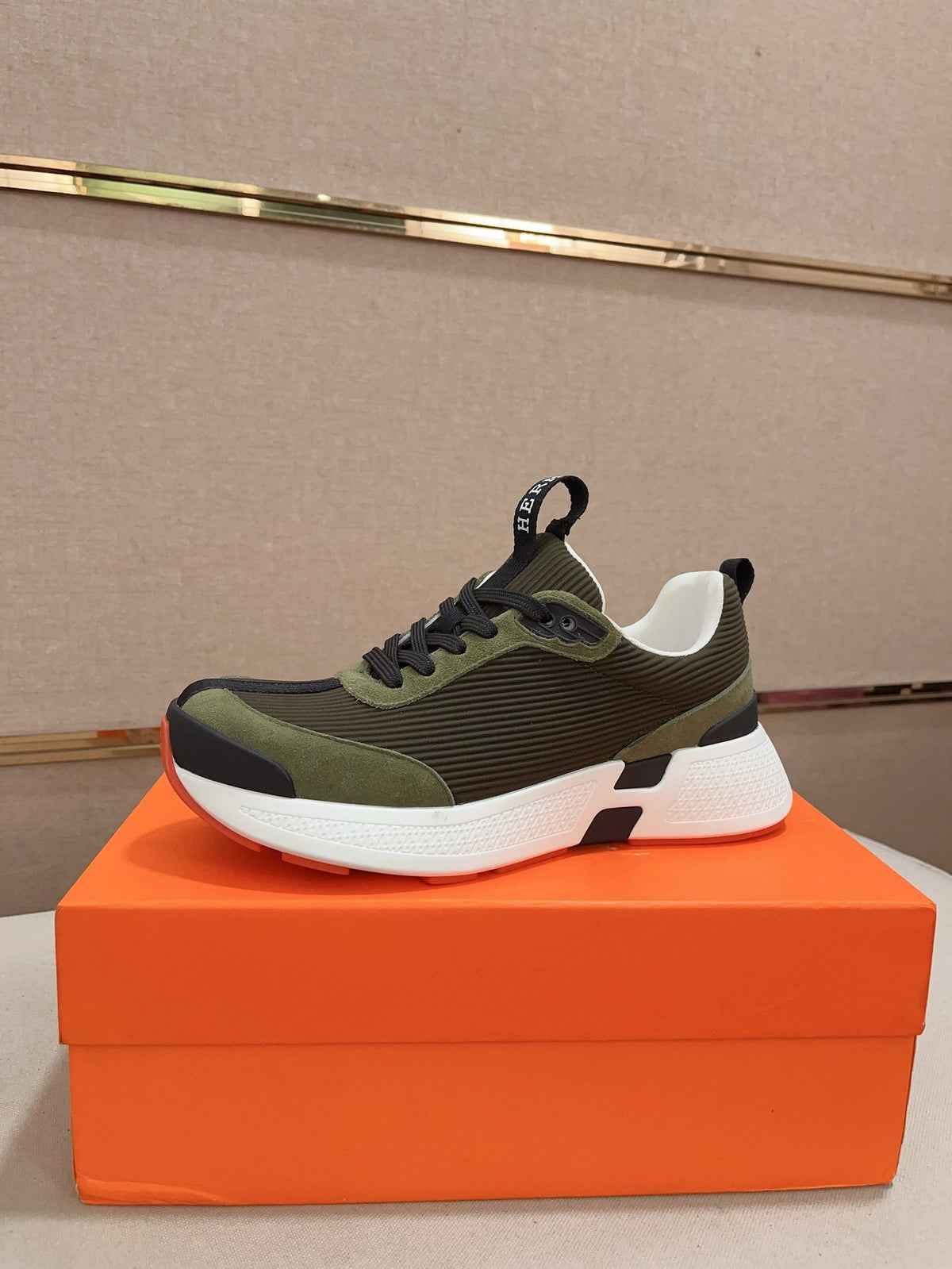 HM HUGO SNEAKER OLIVE WEAVE AND SUEDE