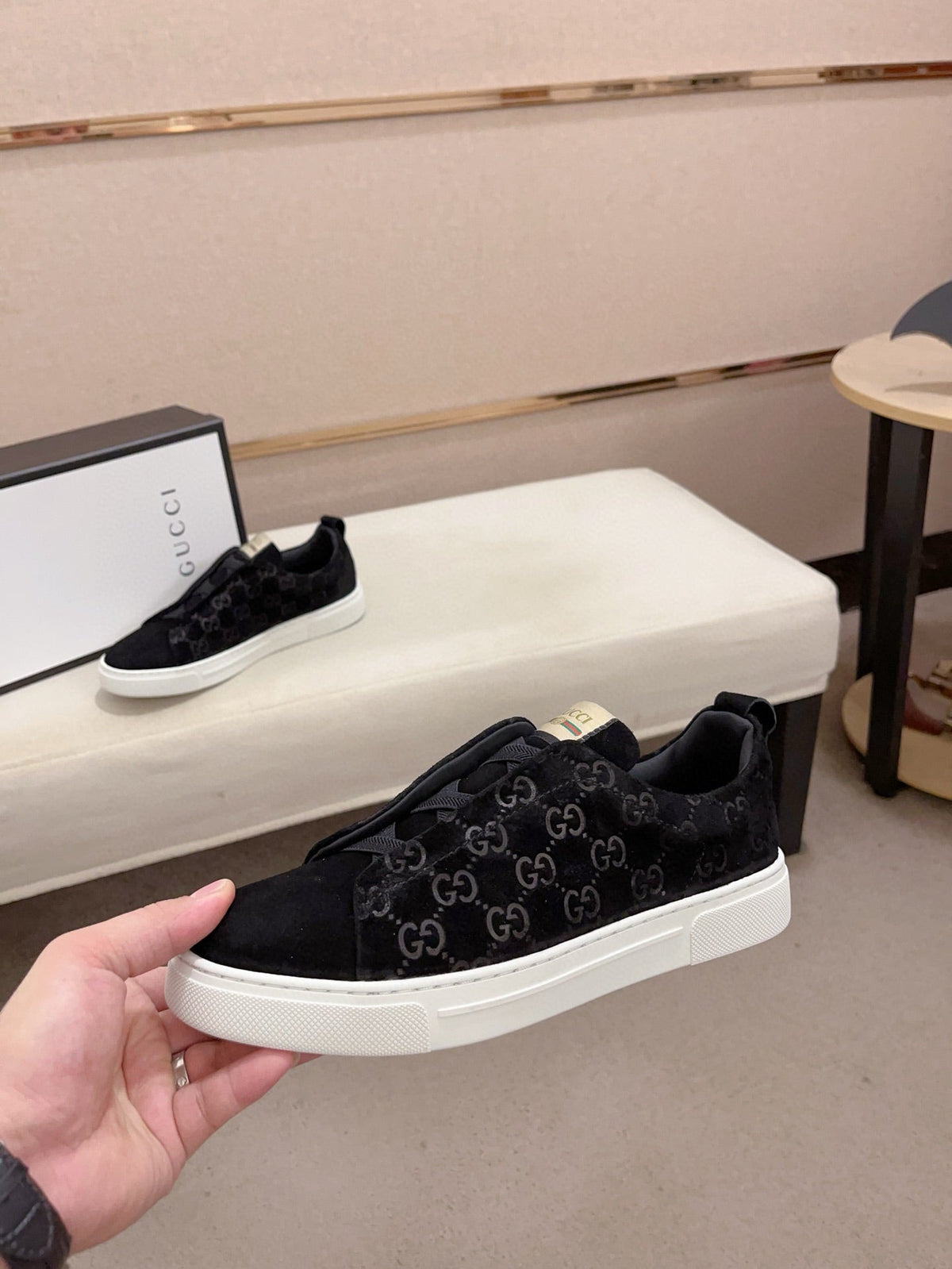 GG Men's Sneaker Black Suede 448475