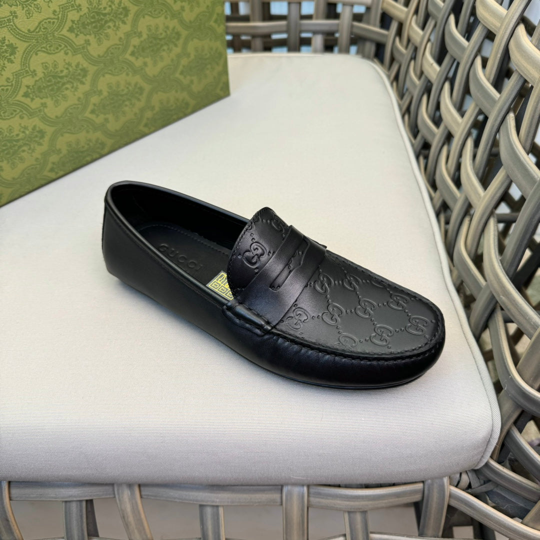 GG Men's Loafer Black Embossed Cowhide 876273