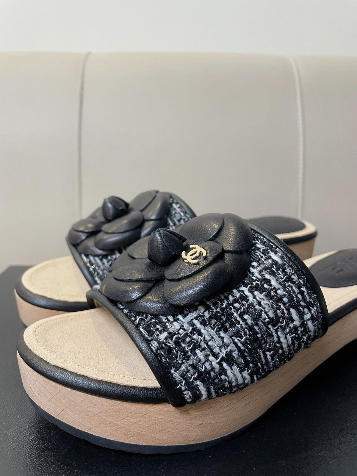 cc mule sandal 45 black white fabric beige calfskin