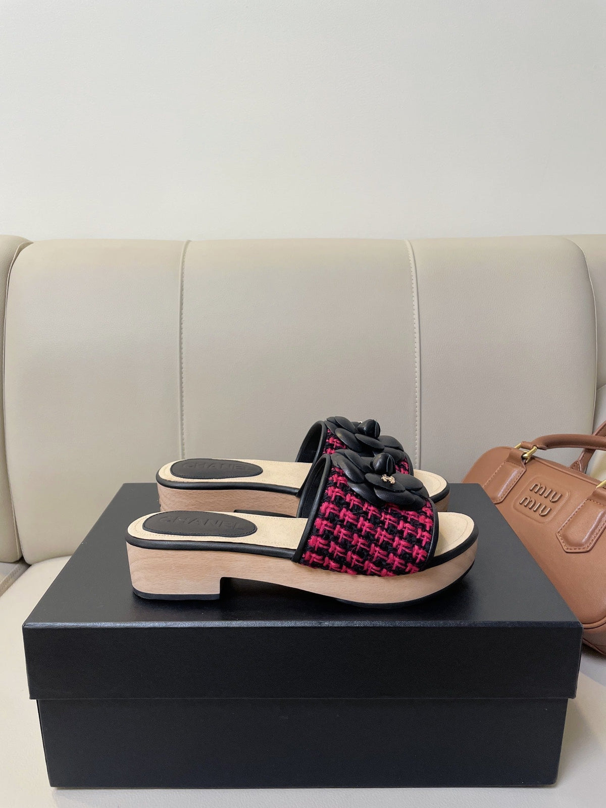 cc mule sandal 45 black red fabric beige calfskin