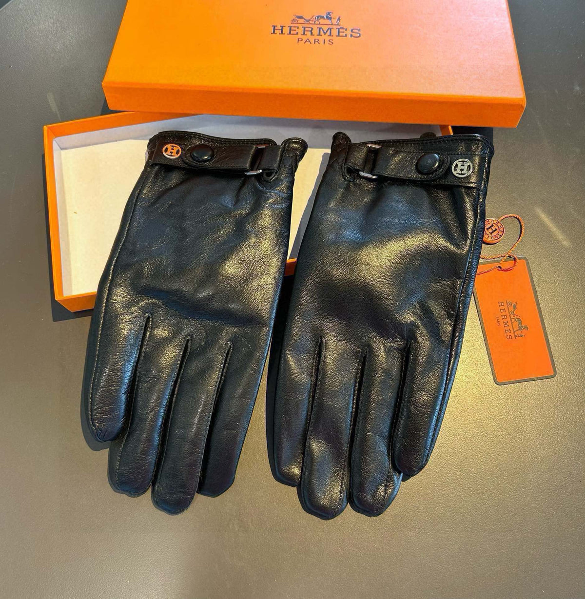 LV Gloves In Black Lambskin 456344