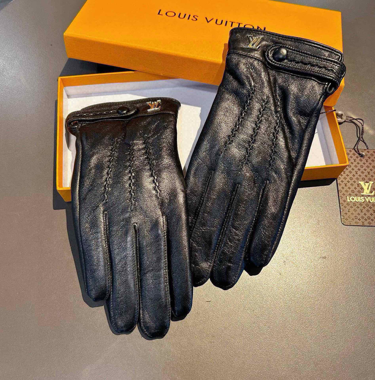 LV Gloves In Black Lambskin 456344