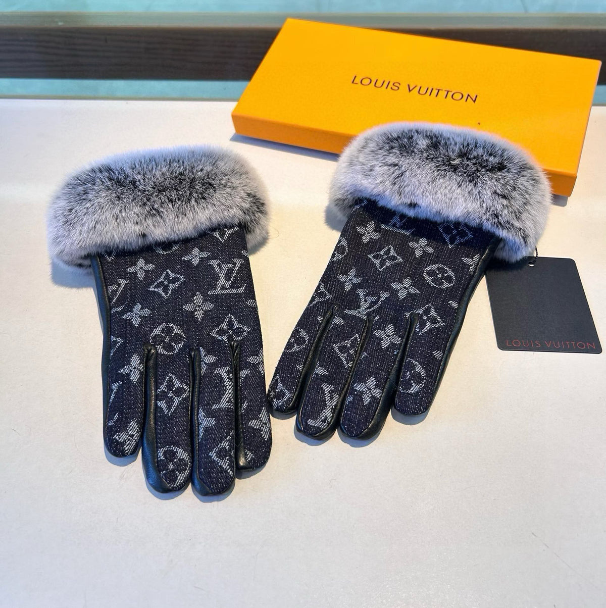 LV Gloves In Black Denim Fabric And Rabbit Fur 469630